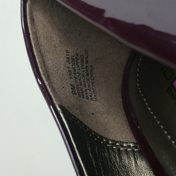 Bandolino B-Flexable Leather Peeptoe Highheeled shoes - Picture 11 of 13